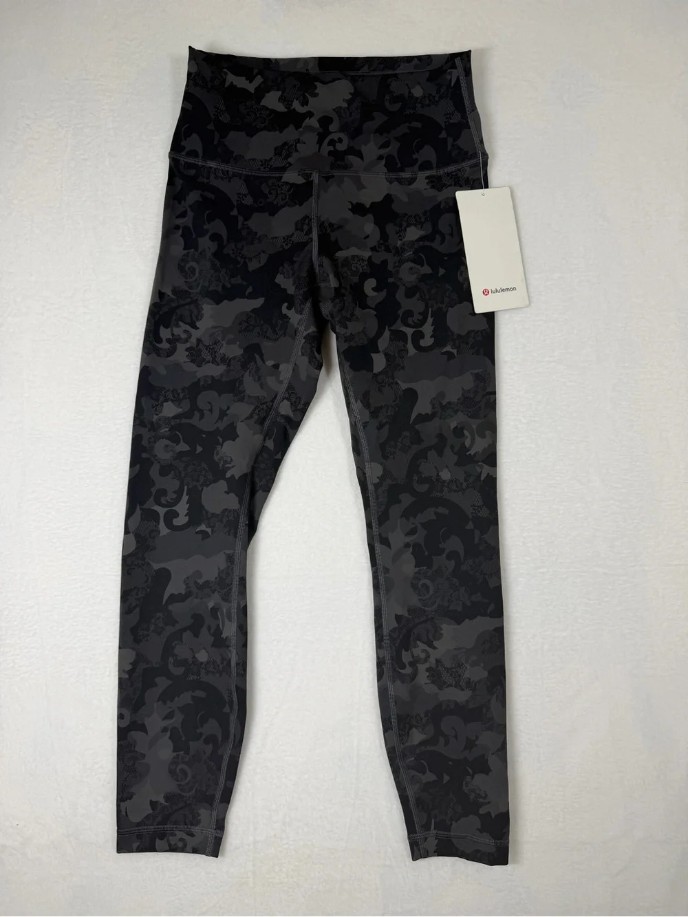 New with Tags Women’s Lululemon Wunder Train Leggings in Black Floral Lace 25”